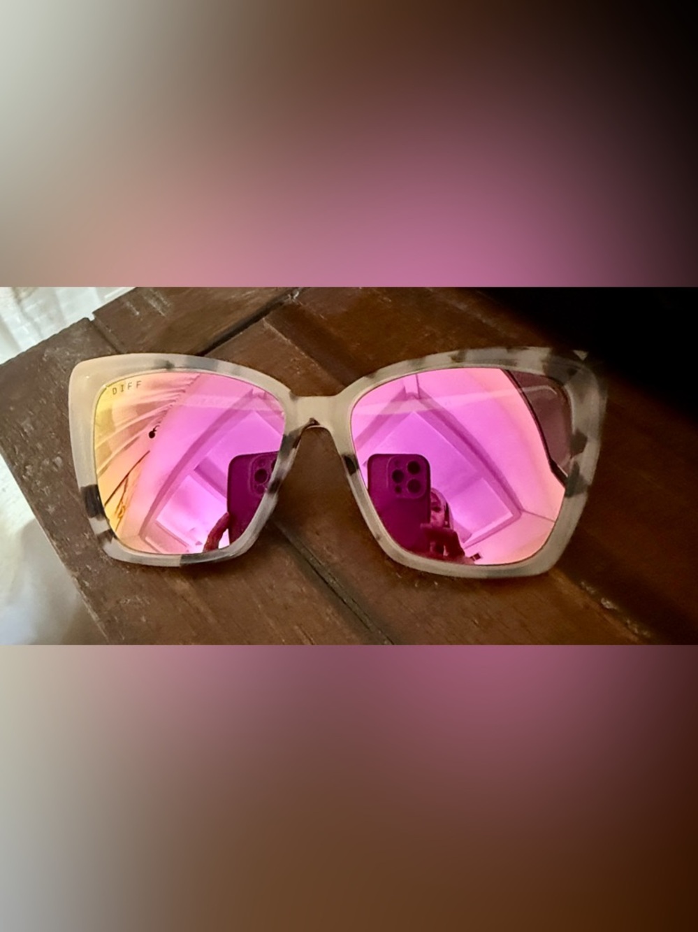 Diff Eyewear Pink Mirrored Lens Tortoiseshell Frame Sunglasses